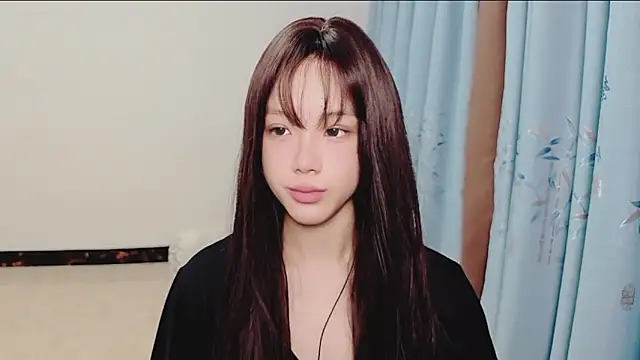 Snapshot of Cherry_S chatting on October 17, 1:20 am Cherry S online show from October 17, 1:20 am