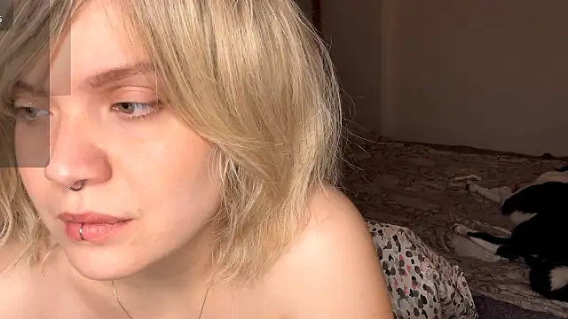 SabrinaFolts online show from December 1, 6:32 pm