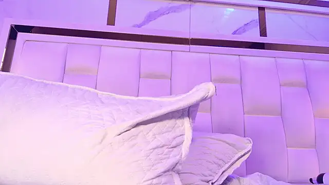 samanthaa sm online show from March 27, 8:26 am