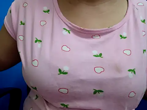 Snapshot of tamilqueenbaby chatting on October 14, 10:45 pm tamilqueenbaby online show from October 14, 10:45 pm