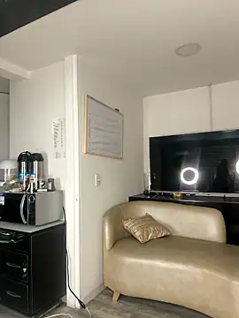 Alisson Stonee online show from April 28, 8:02 pm