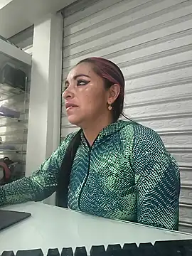 Alisson Stonee online show from April 4, 10:52 pm