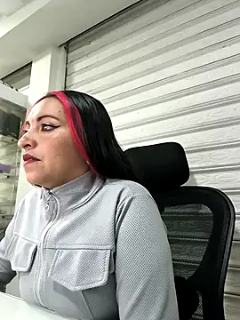 Alisson Stonee online show from April 2, 12:30 am