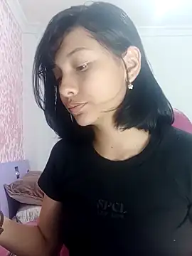 xoxo milk online show from February 19, 7:35 pm