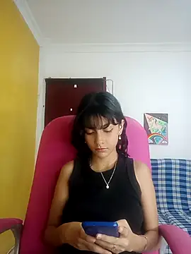 xoxo milk online show from September 24, 3:55 pm