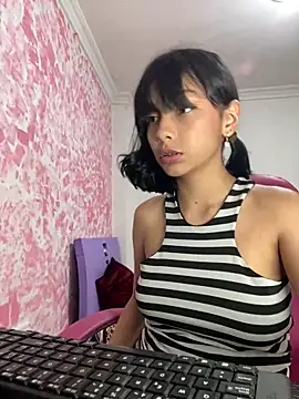 xoxo milk online show from January 31, 10:08 pm