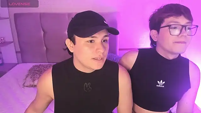 Snapshot of Boy2Boy_Aheat chatting on October 15, 12:52 pm Boy2Boy Aheat online show from October 15, 12:52 pm