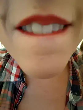 Snapshot of Naughty-Layla chatting on October 16, 3:25 pm Naughty-Layla online show from October 16, 3:25 pm