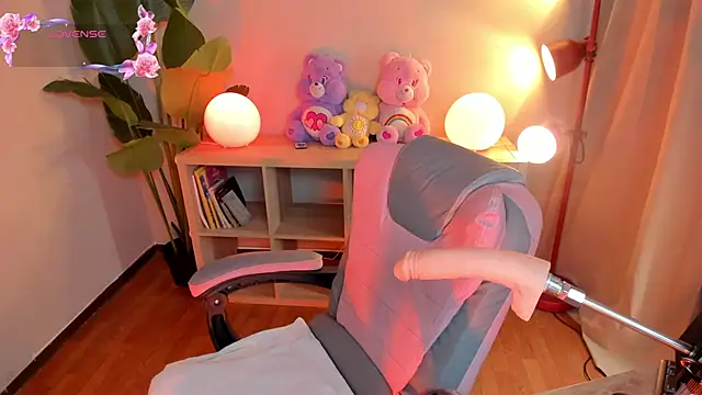 kehlannis  online show from February 17, 8:41 pm