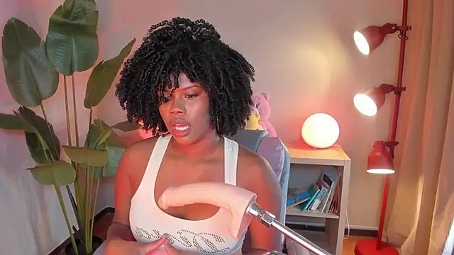 kehlannis  online show from March 30, 7:35 pm