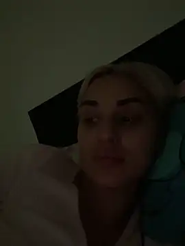 Giullyaxx online show from November 14, 2:28 pm