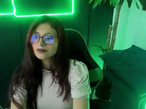 Snapshot of VictoriaSpenser chatting on October 14, 6:32 pm VictoriaSpenser online show from October 14, 6:32 pm