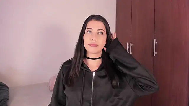 Snapshot of ScarlettRosetti chatting on October 16, 2:25 am ScarlettRosetti online show from October 16, 2:25 am