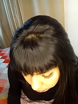 Snapshot of Bulma04 chatting on October 28, 4:18 am Bulma04 online show from October 28, 4:18 am