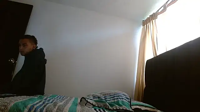 Snapshot of Carlandelli1 chatting on October 14, 12:52 pm Carlandelli1 online show from October 14, 12:52 pm