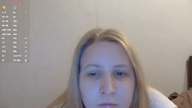 Snapshot of CamillaMachak chatting on October 6, 4:12 pm CamillaMachak online show from October 6, 4:12 pm