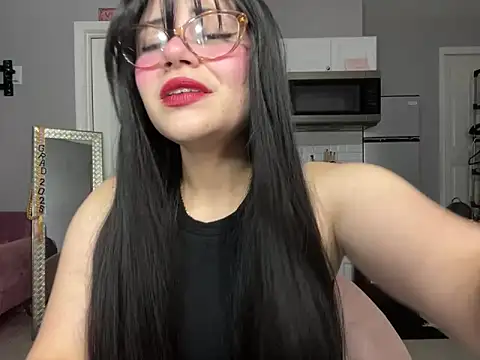 Snapshot of LunaMilav chatting on October 13, 3:20 am LunaMilav online show from October 13, 3:20 am