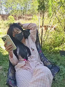 Helen-Tran online show from February 2, 3:16 am