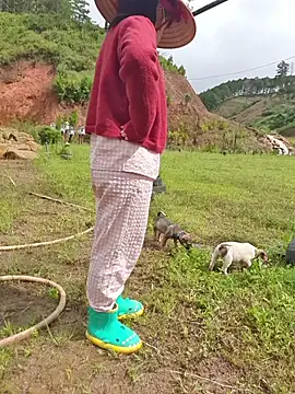 Helen-Tran online show from November 21, 3:30 am