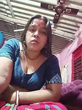 reya743 online show from February 4, 11:30 pm