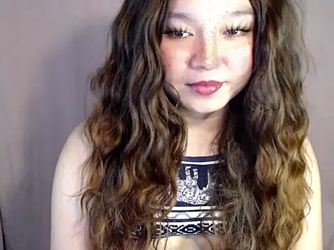 Eyes-on-me online show from November 5, 10:26 pm