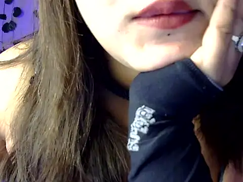 Aaliya02 online show from January 7, 8:50 am