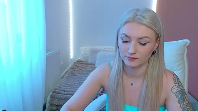 Anaayss  online show from March 20, 5:56 am