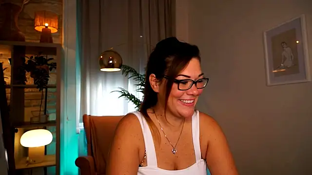 mrs fllowerr online show from October 3, 2:22 pm