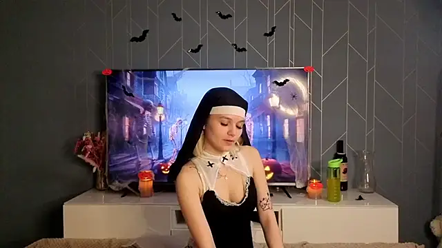 KelleDomin online show from November 1, 7:29 pm