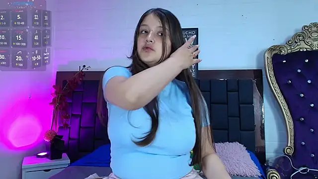 Krystal Heartss online show from December 18, 1:16 pm