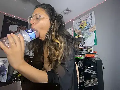 mrandmrs freak online show from April 6, 9:49 pm