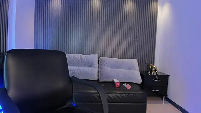 Snapshot of Karol_Yanil chatting on October 9, 8:46 pm Karol Yanil online show from October 9, 8:46 pm