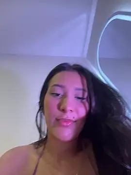 IsabellaJoness  online show from March 17, 8:24 pm