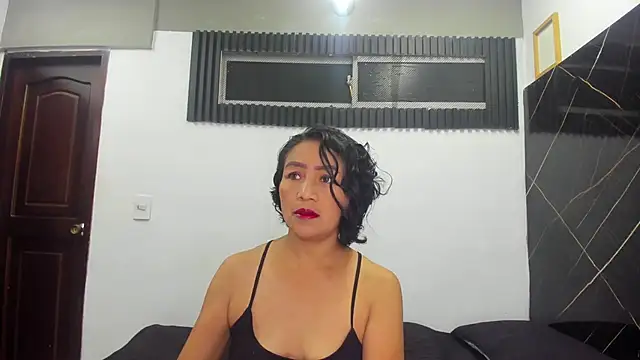 emperatris 23 online show from November 1, 12:20 pm