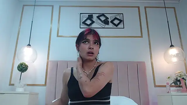 Snapshot of Raven_Rox chatting on October 1, 8:14 pm Raven Rox online show from October 1, 8:14 pm