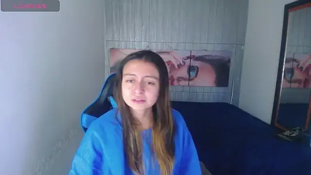 lala clark online show from November 20, 1:01 pm