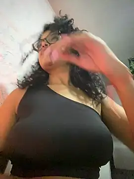 miiabrown18 online show from April 4, 2:10 am