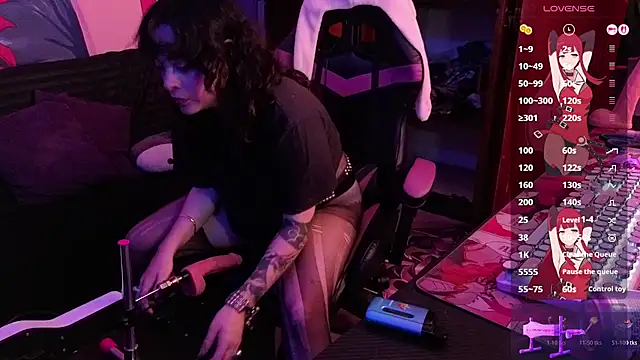 suzumeayaka online show from November 10, 9:10 pm