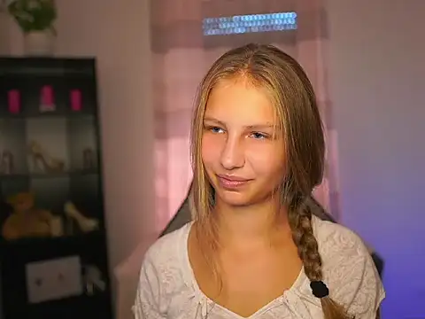 Snapshot of emmie_murray chatting on September 28, 2:22 pm emmie murray online show from September 28, 2:22 pm