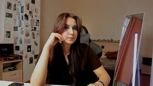 Snapshot of raviolly046 chatting on October 10, 1:05 pm raviolly046 online show from October 10, 1:05 pm