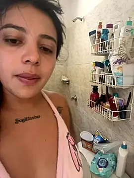Snapshot of Aurora_princesss chatting on September 24, 12:59 pm Aurora princesss online show from September 24, 12:59 pm