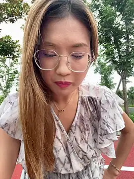 redrose520 online show from June 27, 8:15 am