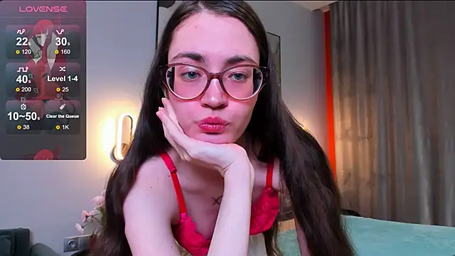 Snapshot of bellacatlovesmeat chatting on October 8, 7:07 pm bellacatlovesmeat online show from October 8, 7:07 pm