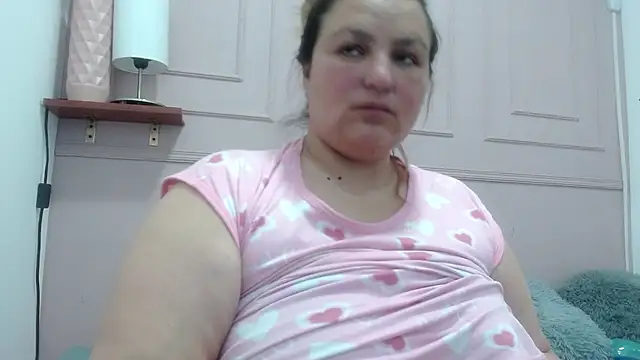 Snapshot of SweetRouse__ chatting on October 5, 3:28 pm SweetRouse online show from October 5, 3:28 pm