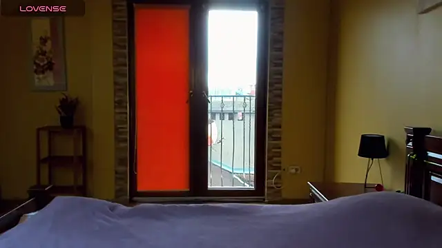 Malibu J online show from October 28, 7:58 am