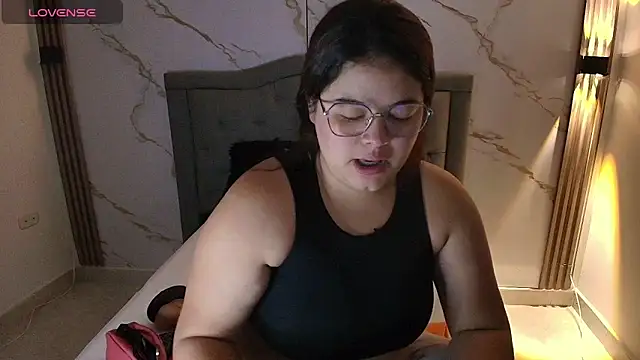 Snapshot of Nina_Rouge7 chatting on October 15, 11:13 am Nina Rouge7 online show from October 15, 11:13 am