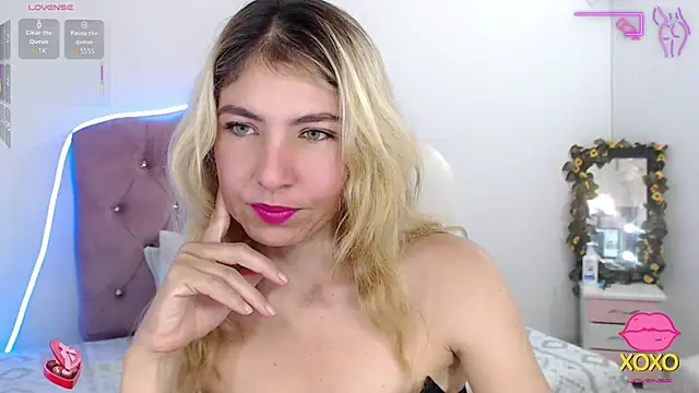 vanessa 21   online show from October 13, 8:00 pm