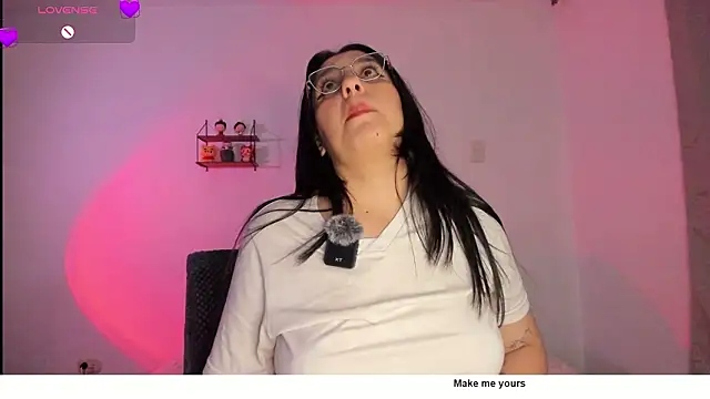 tellmemaddie online show from February 23, 11:04 pm