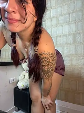 Snapshot of came_lia1 chatting on October 12, 3:42 am came lia1 online show from October 12, 3:42 am