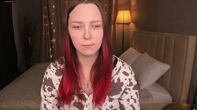 Monica  Queen online show from March 14, 6:14 am